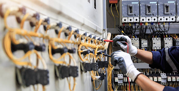 Professional Electrician technician working in North Crossett, AR